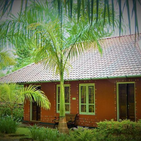 Sunbird Garden Resort Krishnagiri Exterior foto